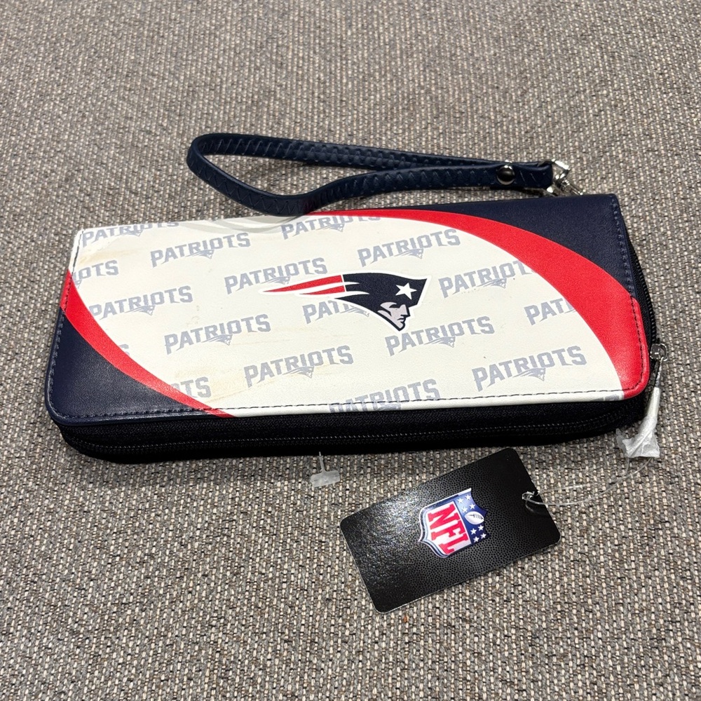 NFL Patriots Navy and Red Wristlet